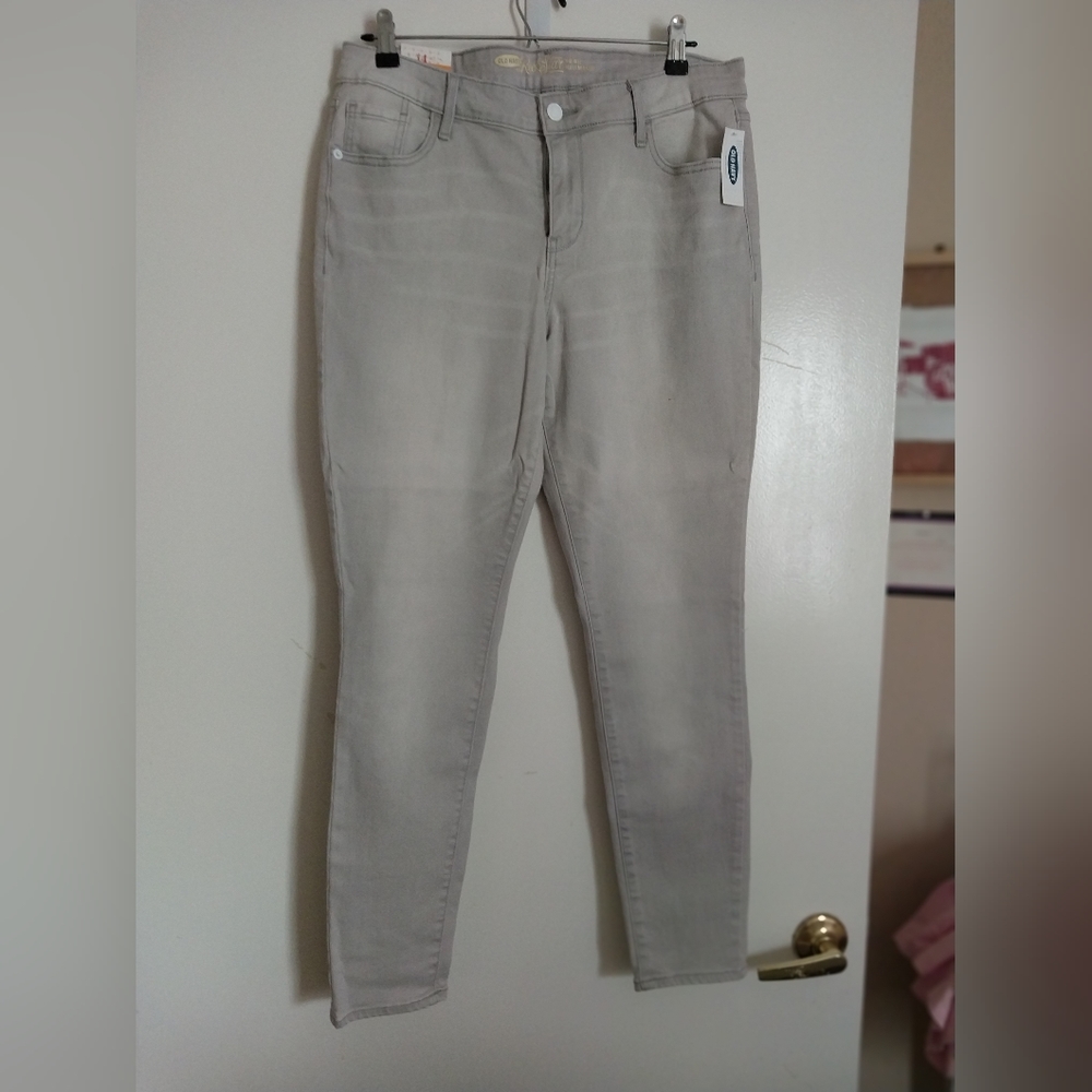COPY - Old Navy Rockstar jeans